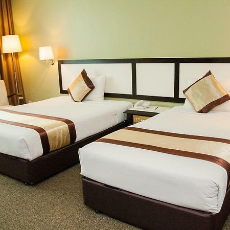 Summit Hotel Subang Usj Субанг Джая Екстериор снимка