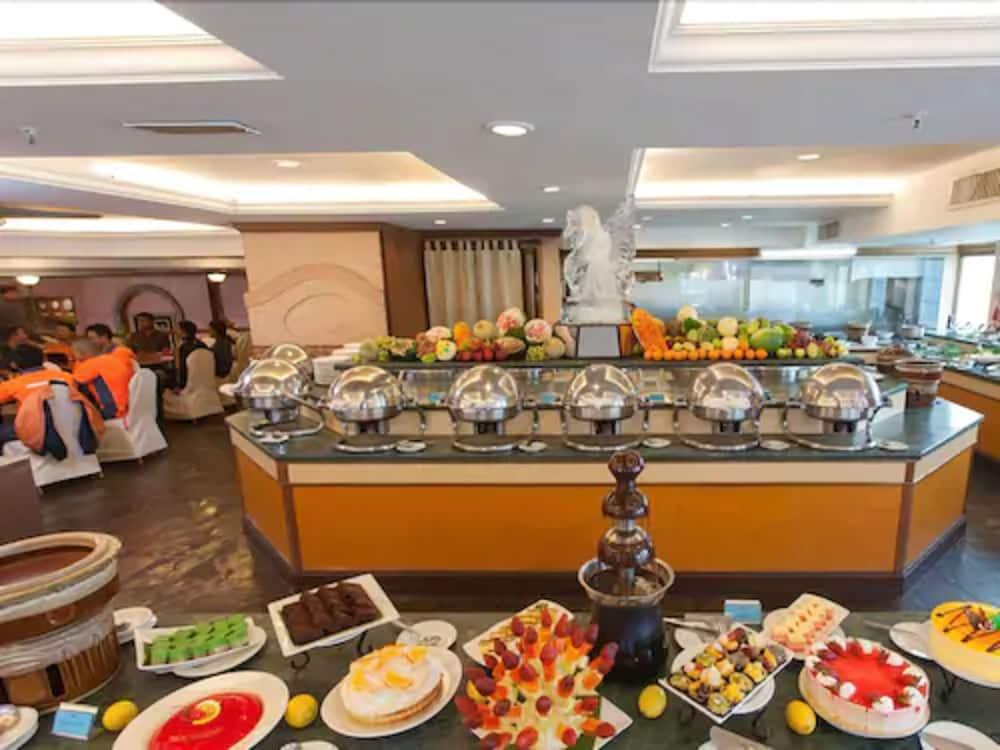 Summit Hotel Subang Usj Субанг Джая Екстериор снимка