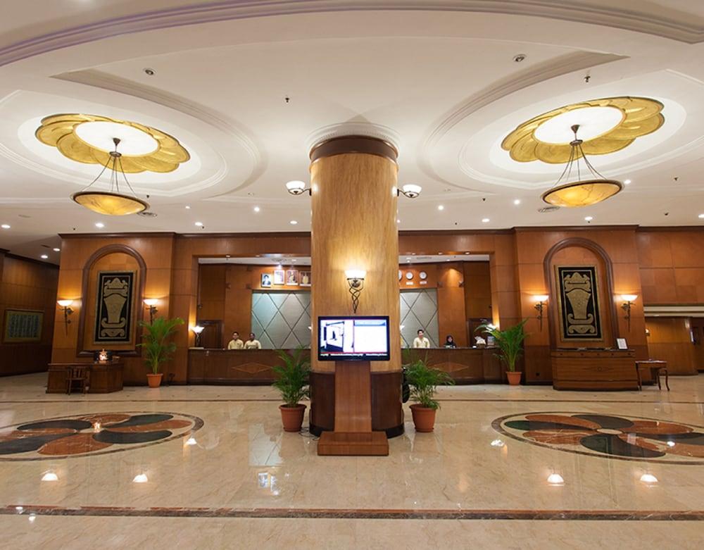 Summit Hotel Subang Usj Субанг Джая Екстериор снимка