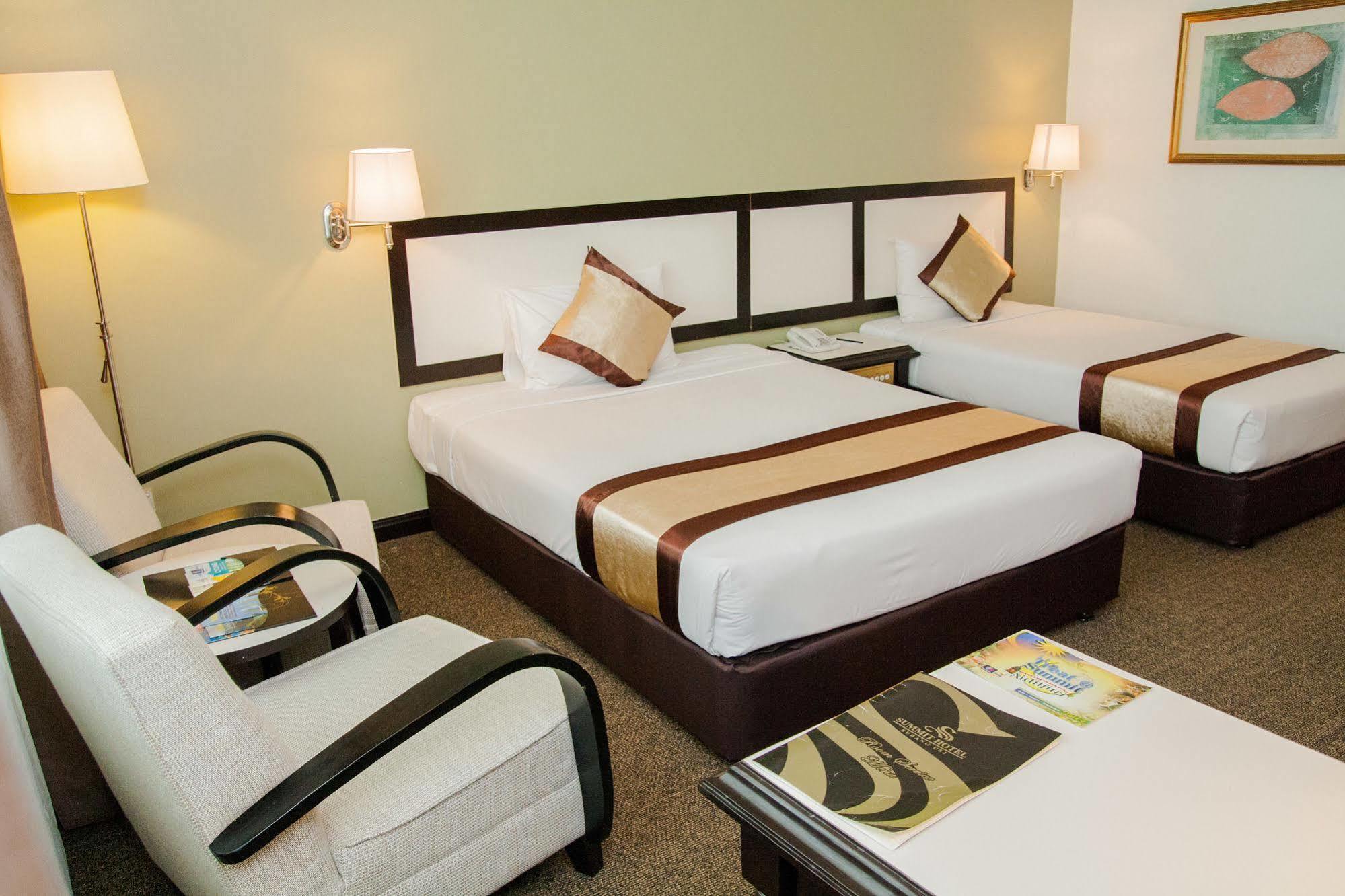 Summit Hotel Subang Usj Субанг Джая Екстериор снимка