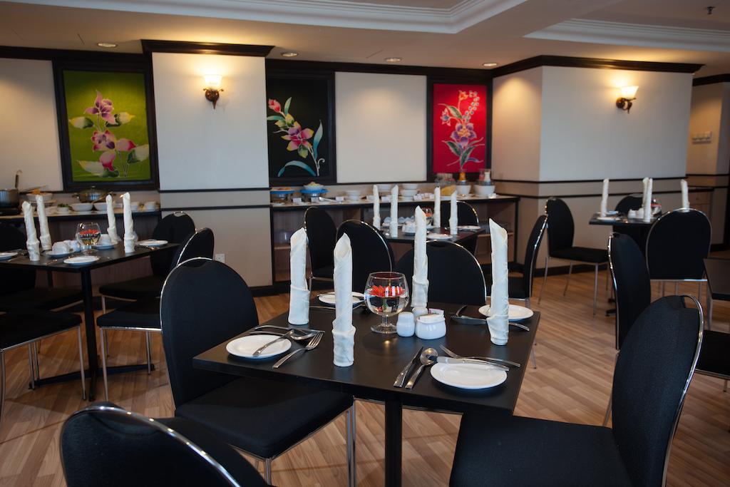Summit Hotel Subang Usj Субанг Джая Екстериор снимка